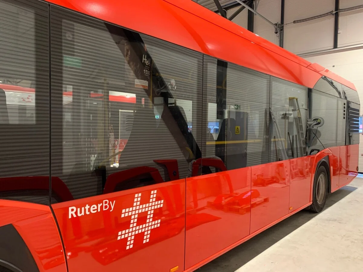 30-001 Solaris støtfangerhjørne, høyre foran - lakkert - Bilde 2