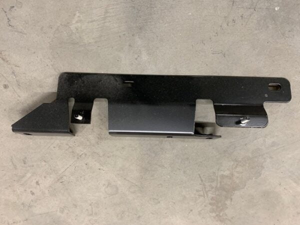 70-042 Volvo 8900 Brakett til støtfangerhjørne venstre side bak